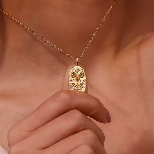 Ateloriac Pendant: Tarot Aesthetic
