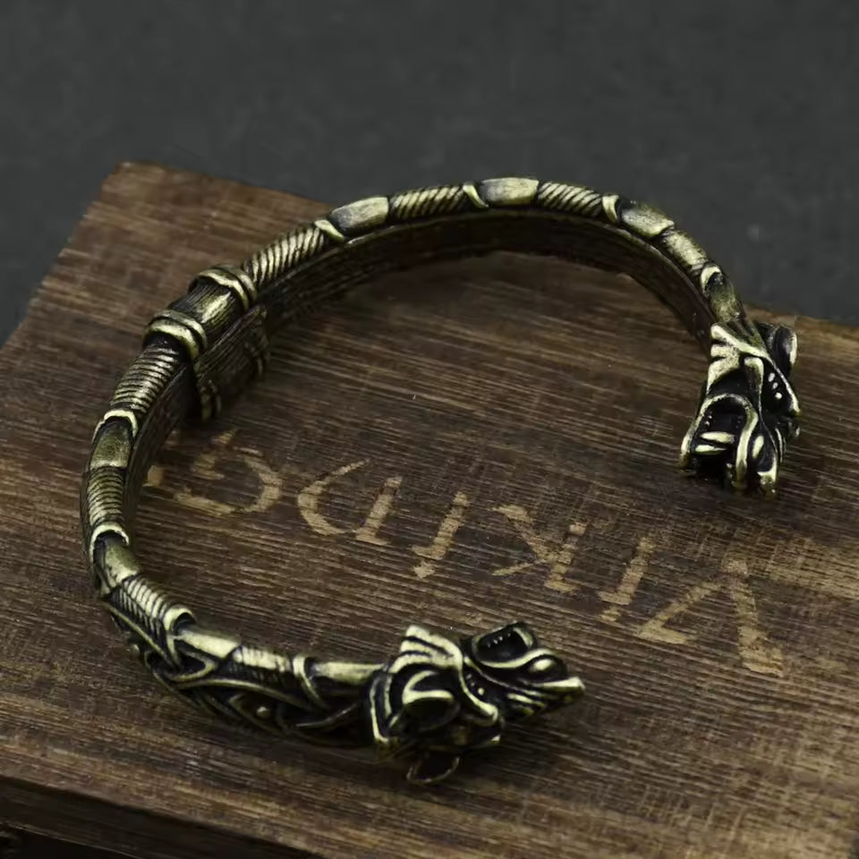 Ateloriac Bracelet: Spirit of the North
