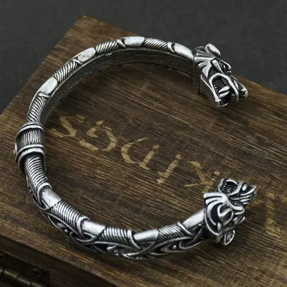 Ateloriac Bracelet: Spirit of the North